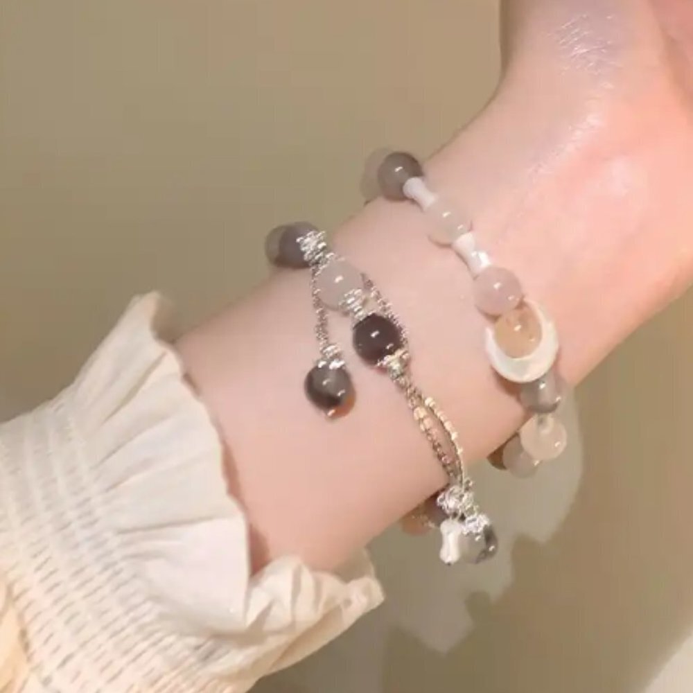 8 pcs Mixed Wholesale Jewelries necklace, earings, bracelets and more. - Picture 12 of 15